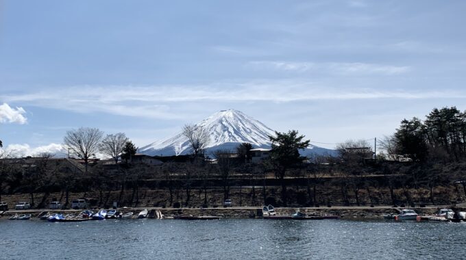 ボートハウスさかなやのドーム船から富士山をみた写真