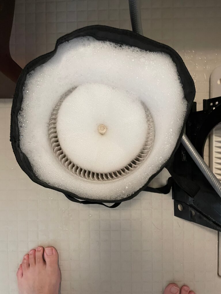浴室換気扇のファンの付け置き写真