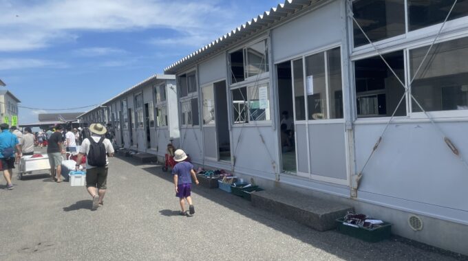 潮干狩り場の休憩室写真