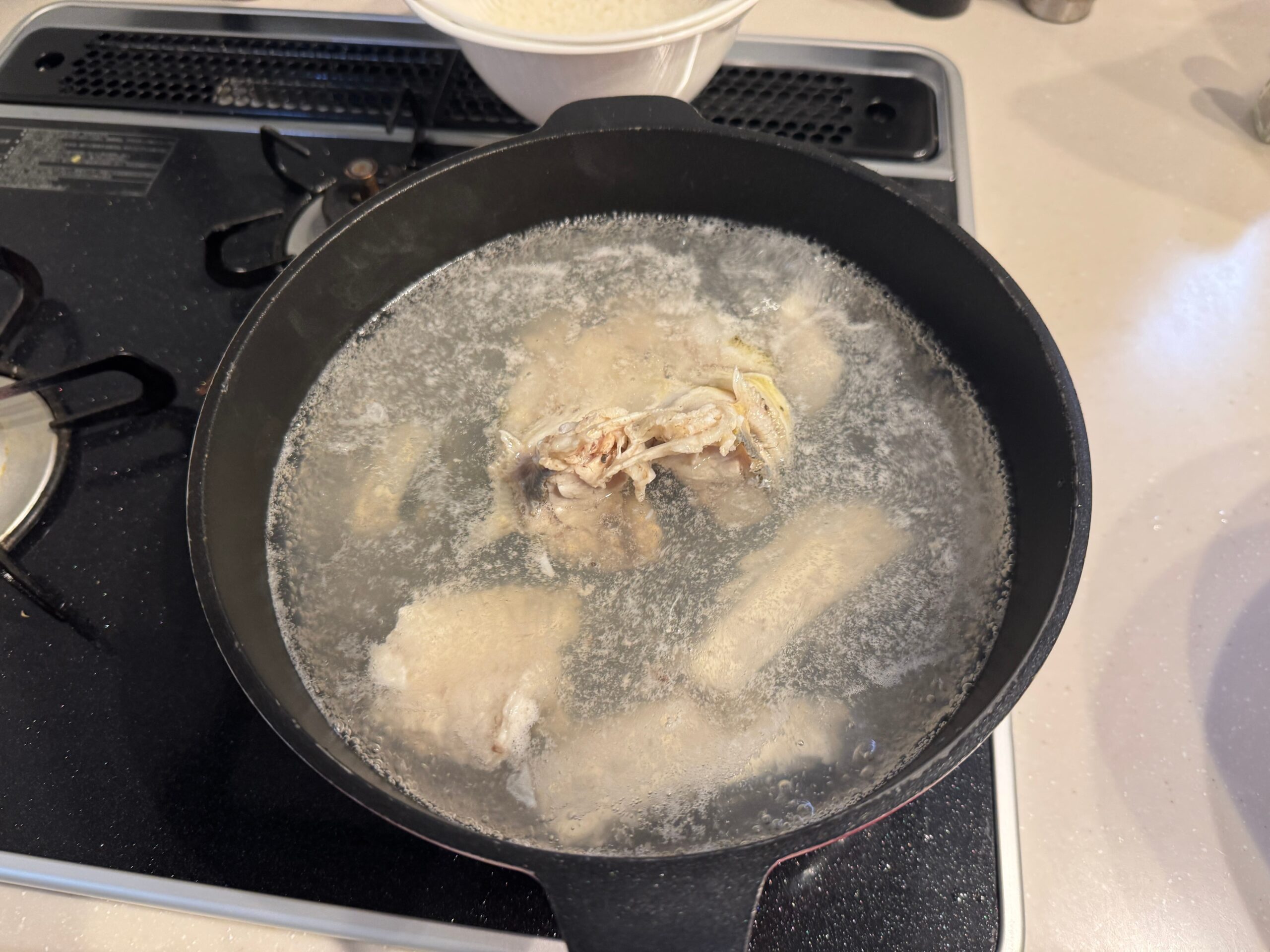 船マゴチ釣りで釣ったアラ汁写真