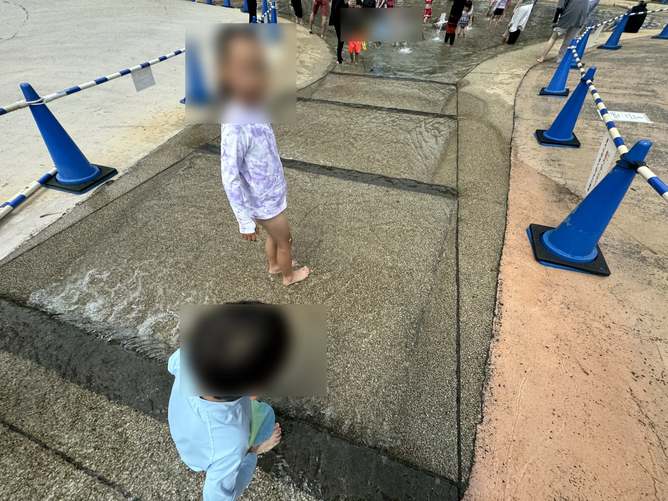 青葉の森公園水遊びの階段写真