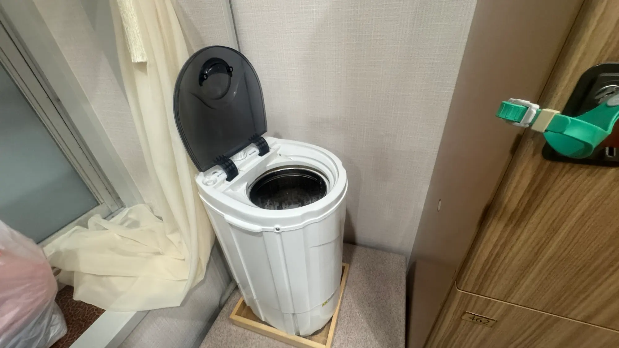 日光きぬ川ホテル三日月おぷーろ水着脱水機