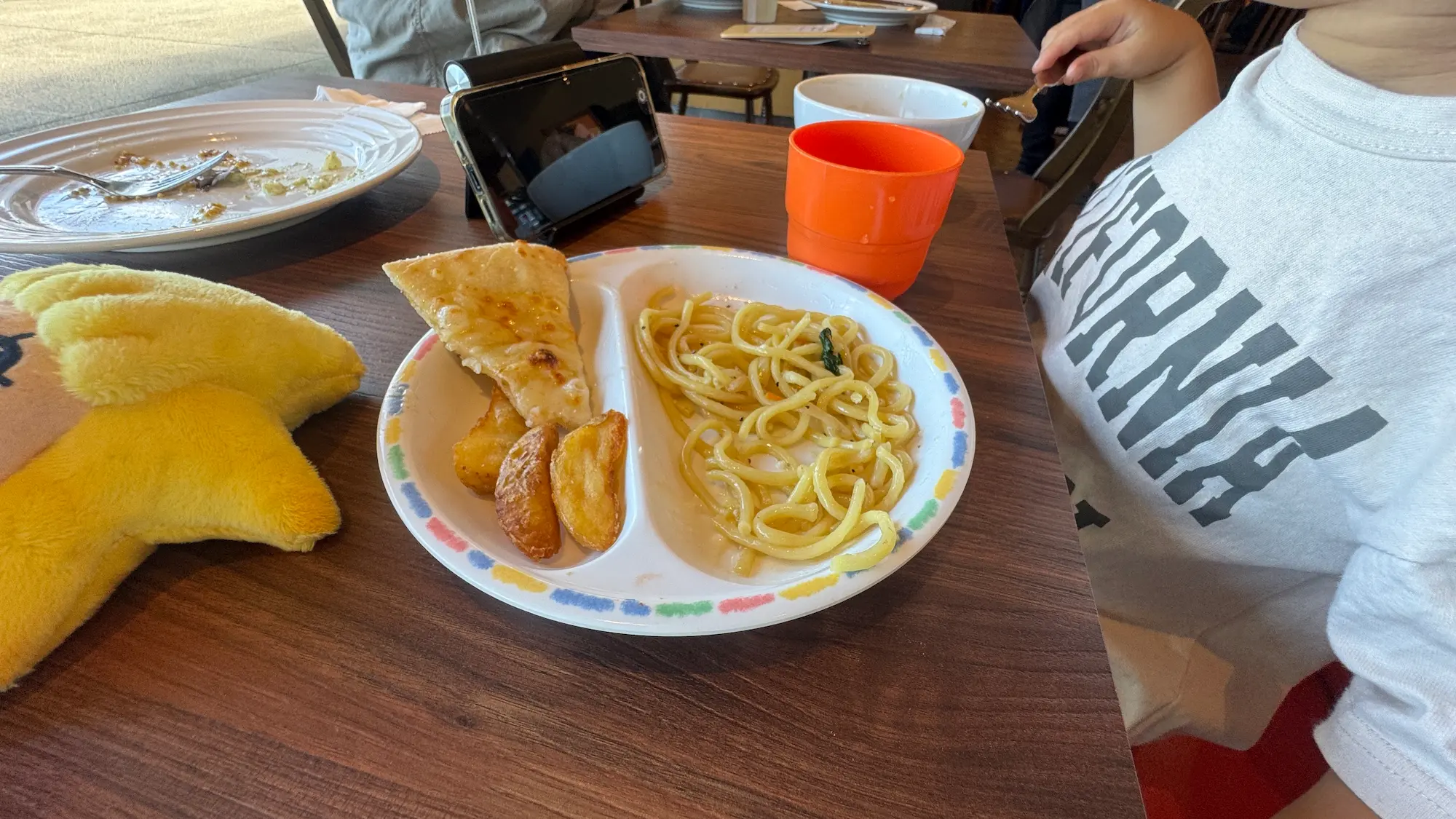 the platinumで食事する３歳