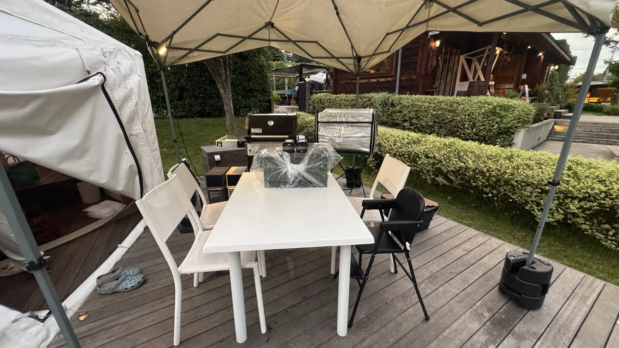 リソルの森のグランピングテントキャビンの子供用いす