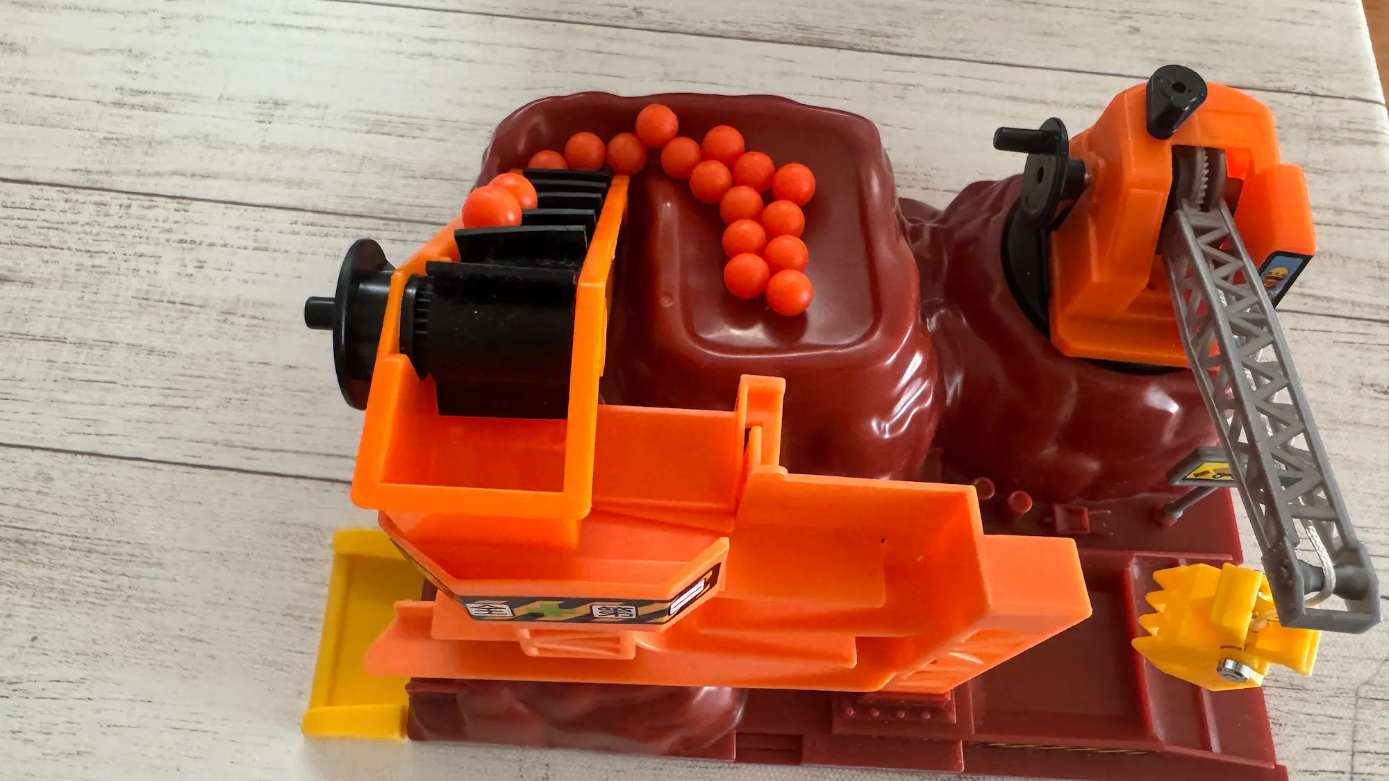 トミカの建設現場セットのベルトコンベア