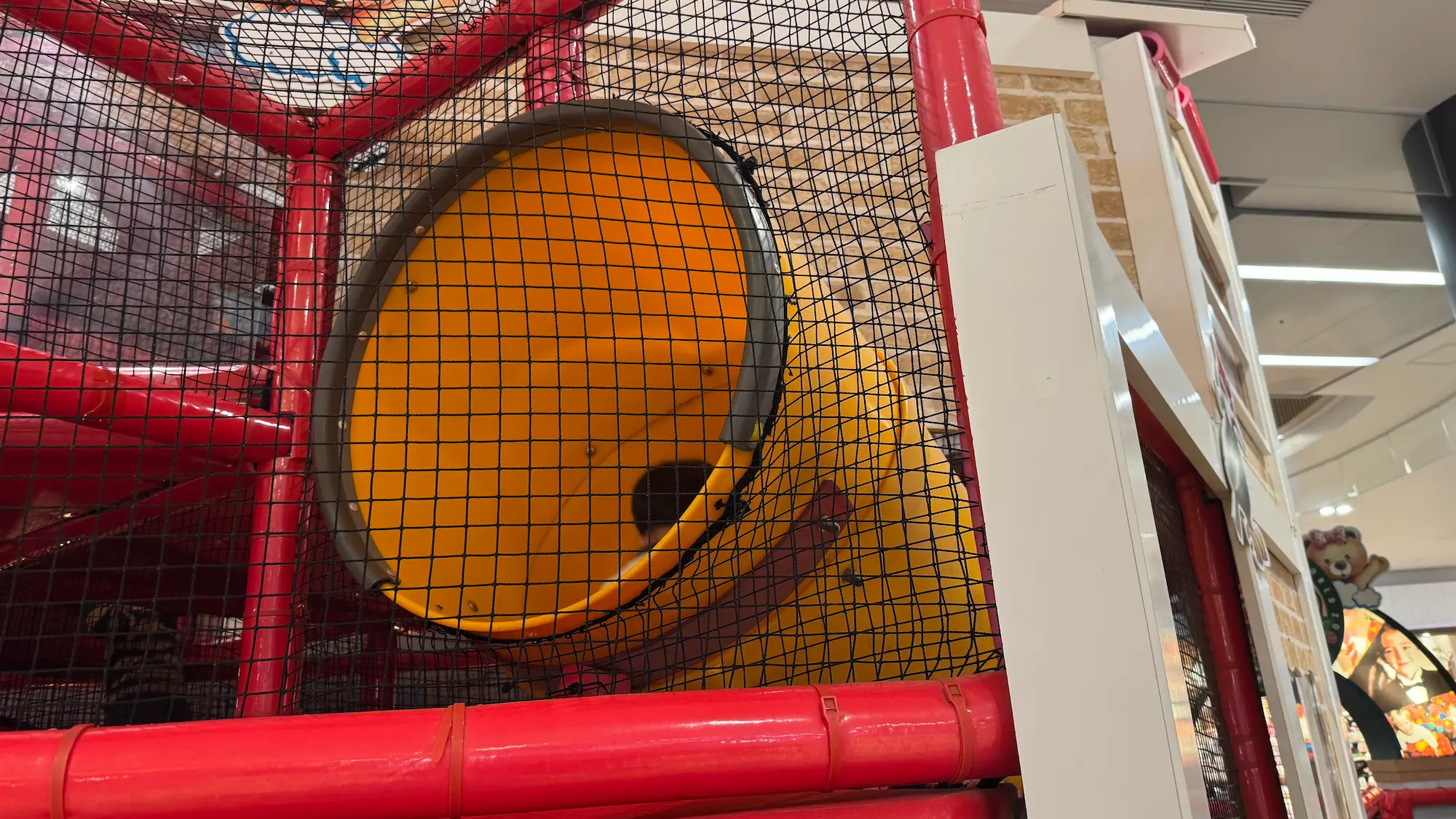 ズーアドベンチャー幕張新都心の滑り台